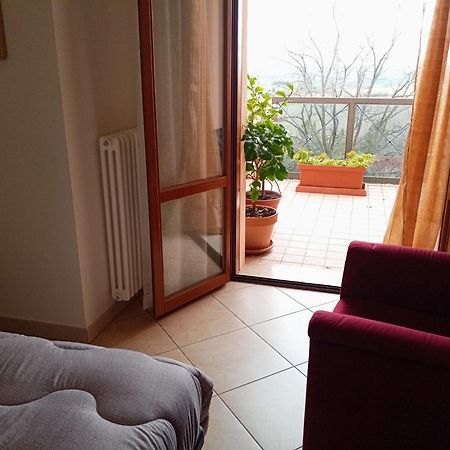 Appartamento Che Vista! Affittacamere Mombaroccio Εξωτερικό φωτογραφία