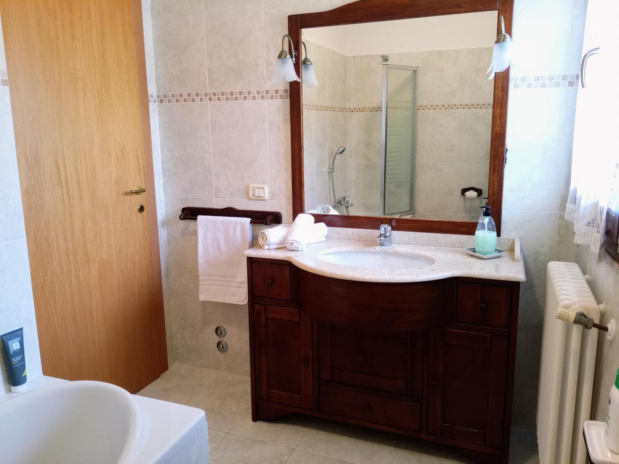 Appartamento Che Vista! Affittacamere Mombaroccio Εξωτερικό φωτογραφία