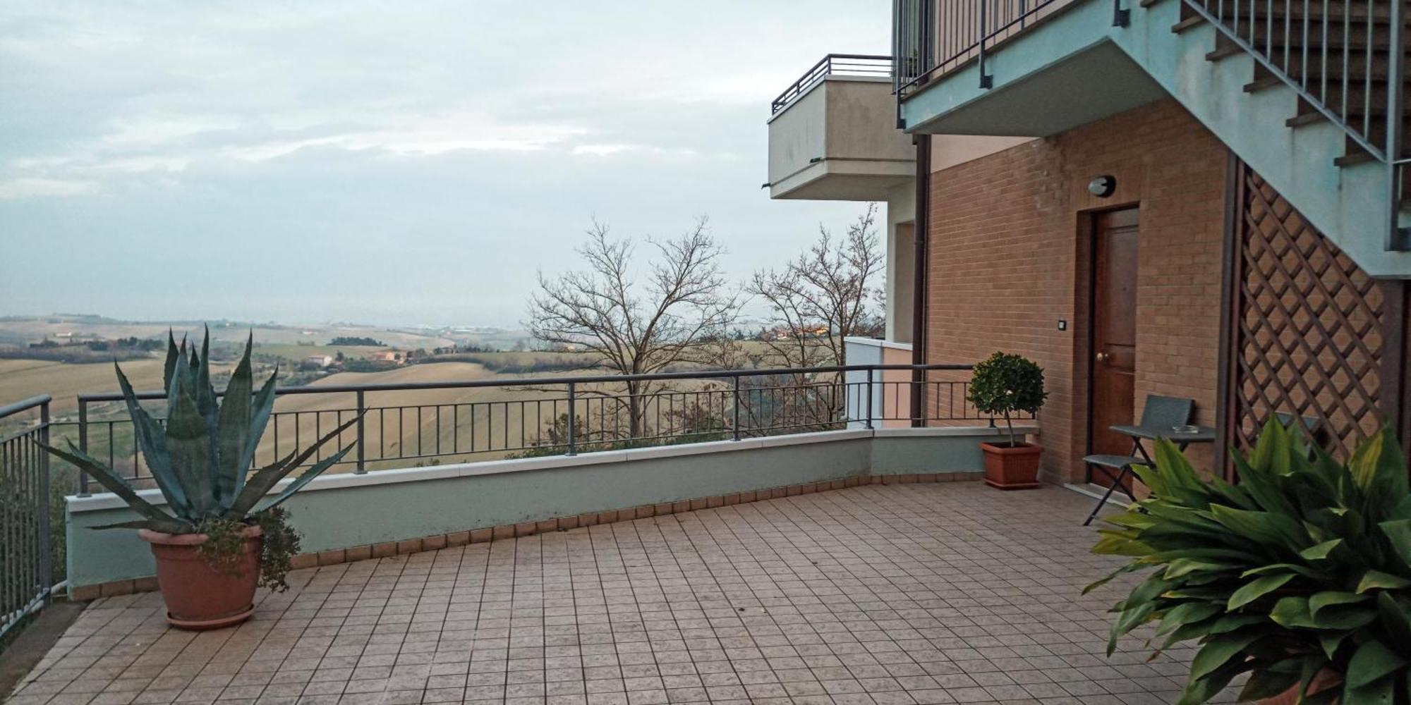 Appartamento Che Vista! Affittacamere Mombaroccio Εξωτερικό φωτογραφία