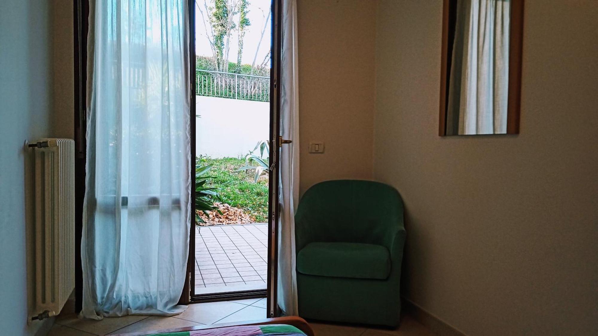 Appartamento Che Vista! Affittacamere Mombaroccio Εξωτερικό φωτογραφία